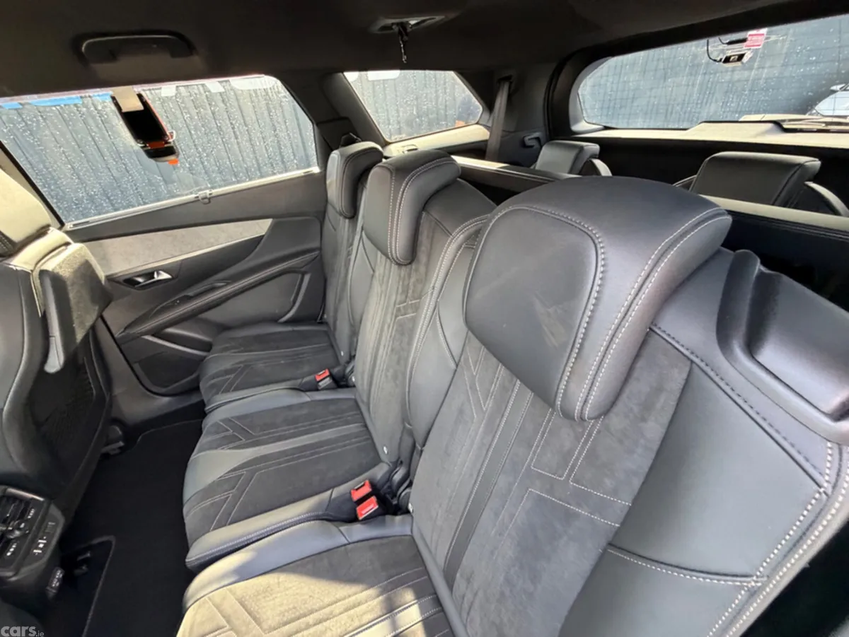 Peugeot 5008 SUV, Diesel, 2021, White