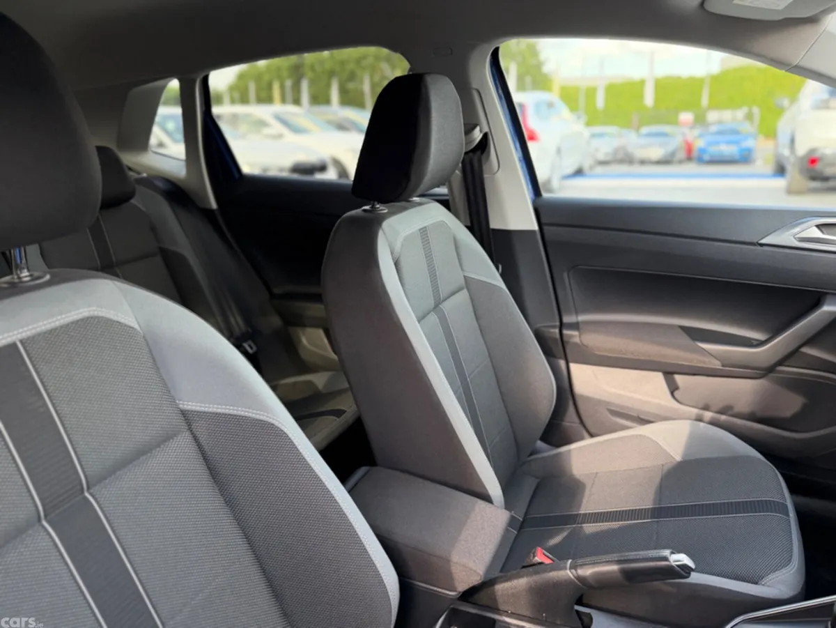 Volkswagen Polo Hatchback, Petrol, 2021, Blue