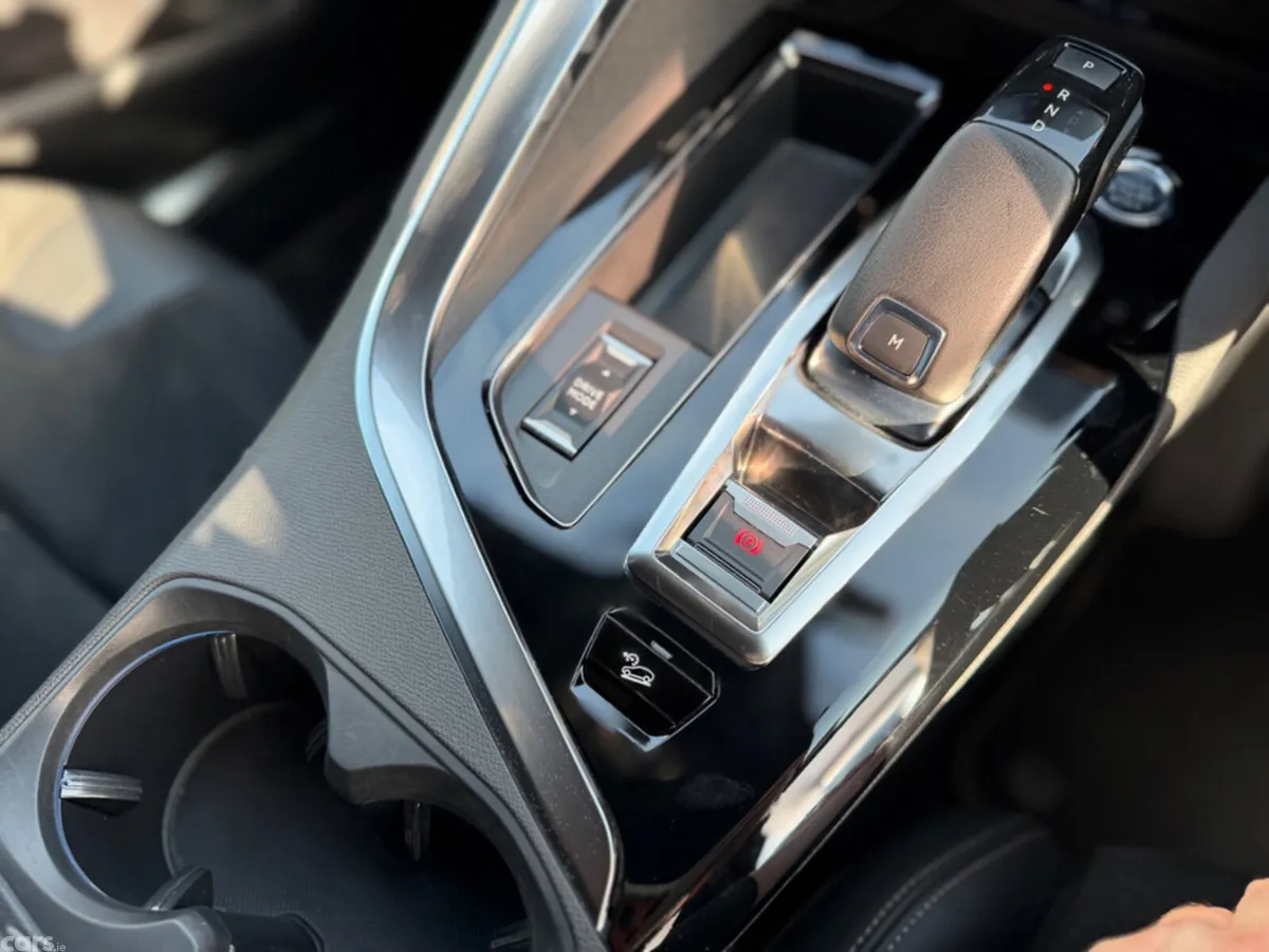 Peugeot 5008 SUV, Diesel, 2021, White