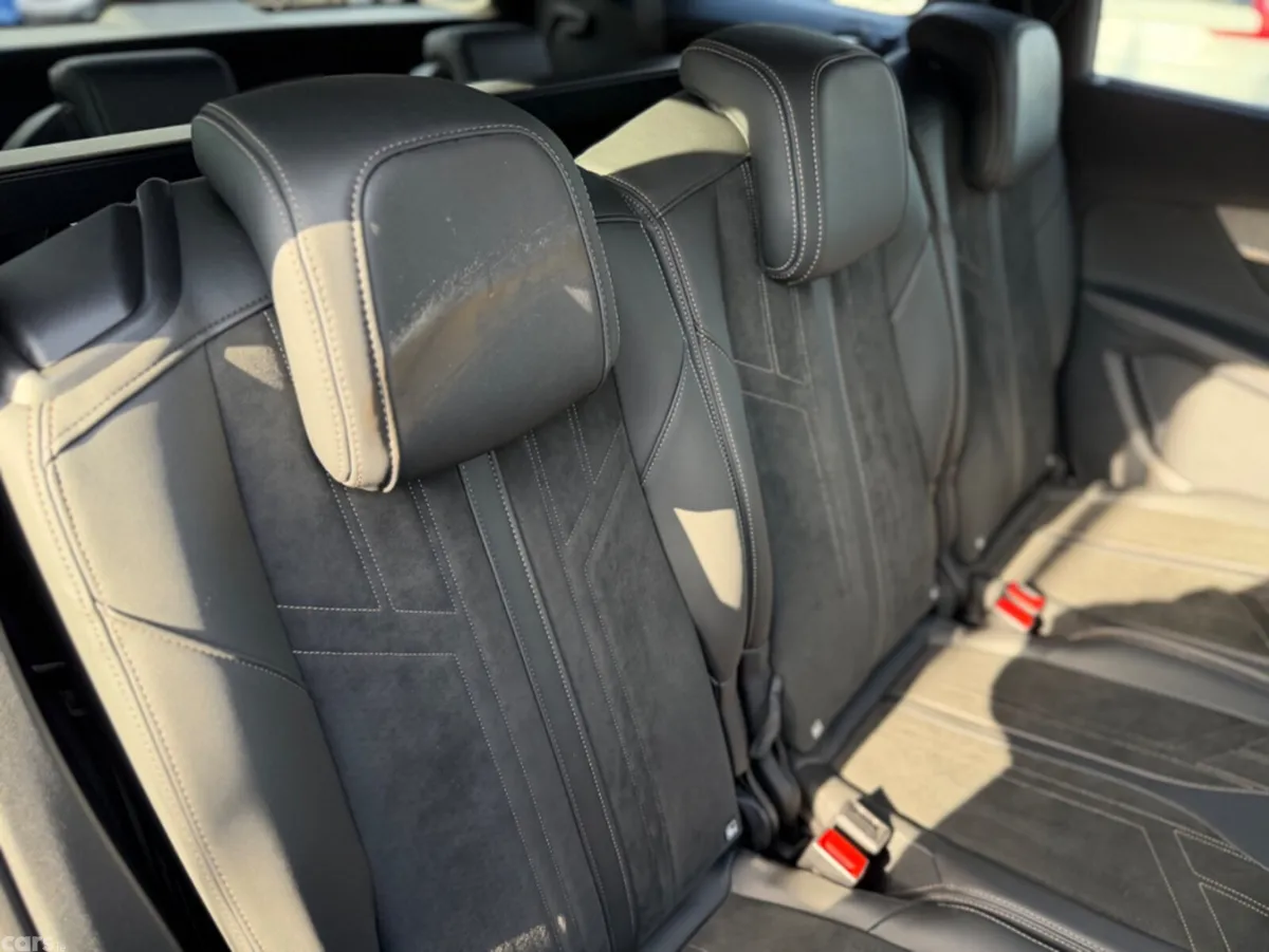 Peugeot 5008 SUV, Diesel, 2021, White