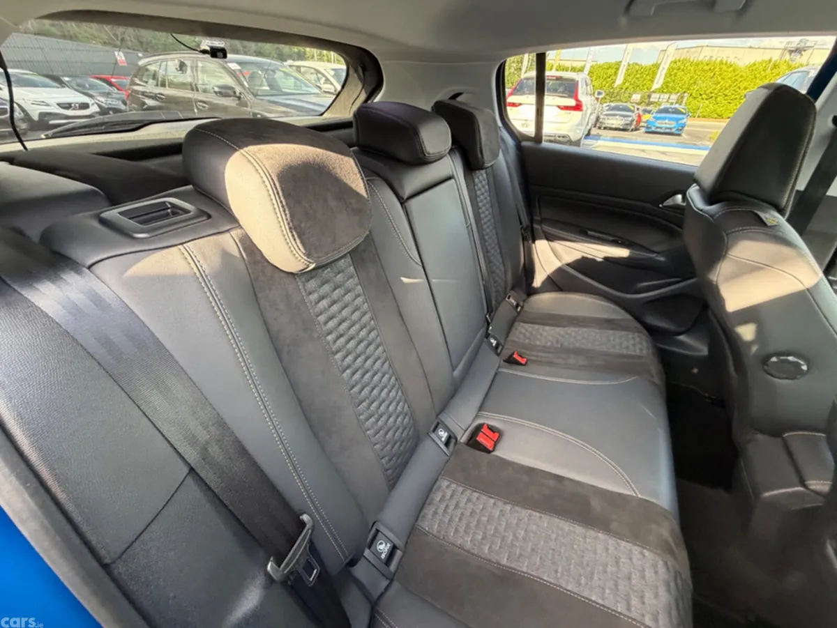 Peugeot 308 Hatchback, Diesel, 2021, Blue