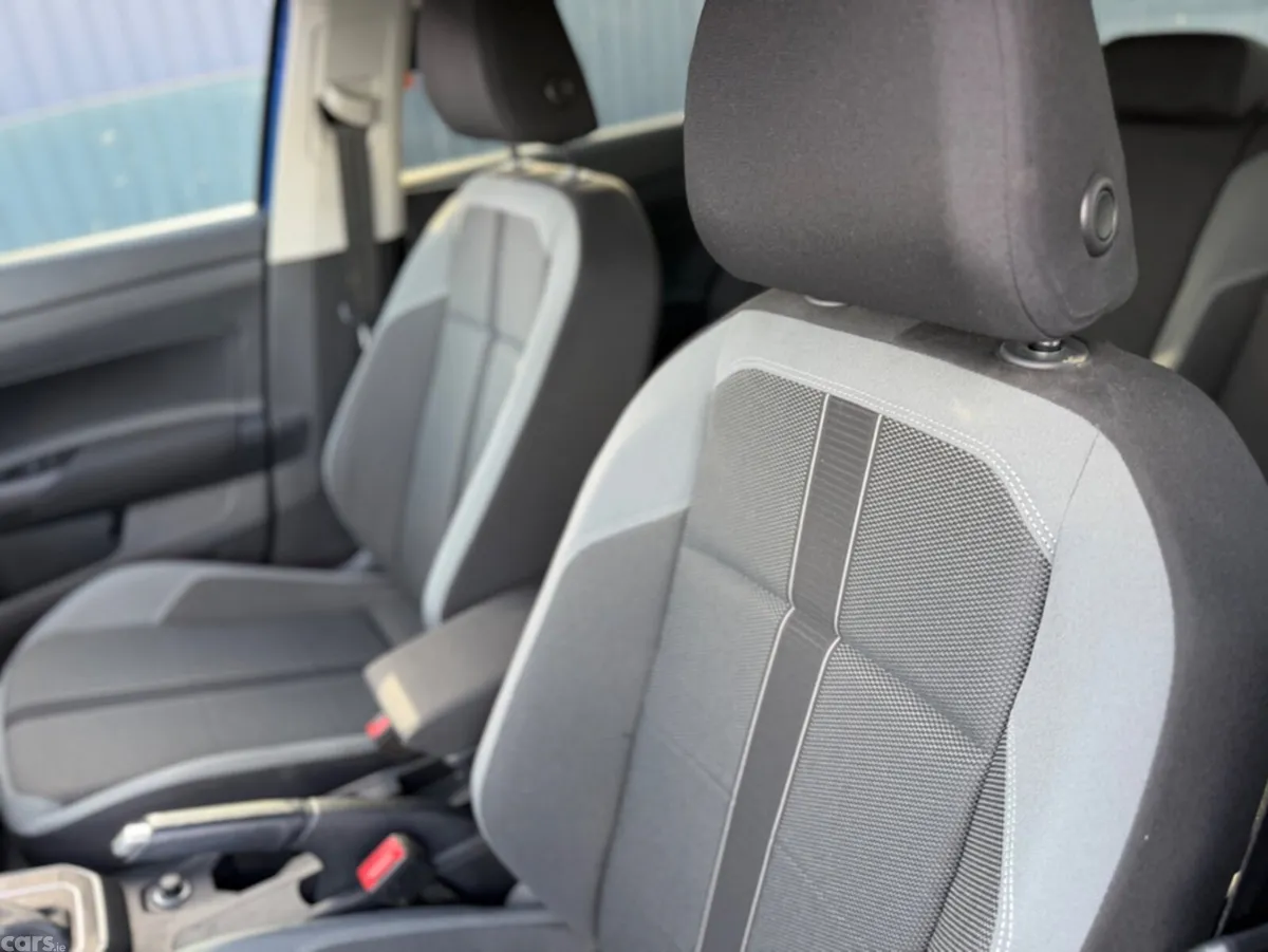 Volkswagen Polo Hatchback, Petrol, 2021, Blue