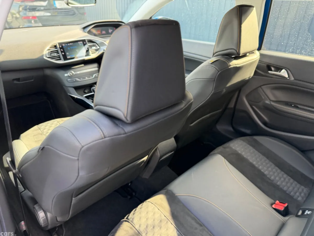 Peugeot 308 Hatchback, Diesel, 2021, Blue