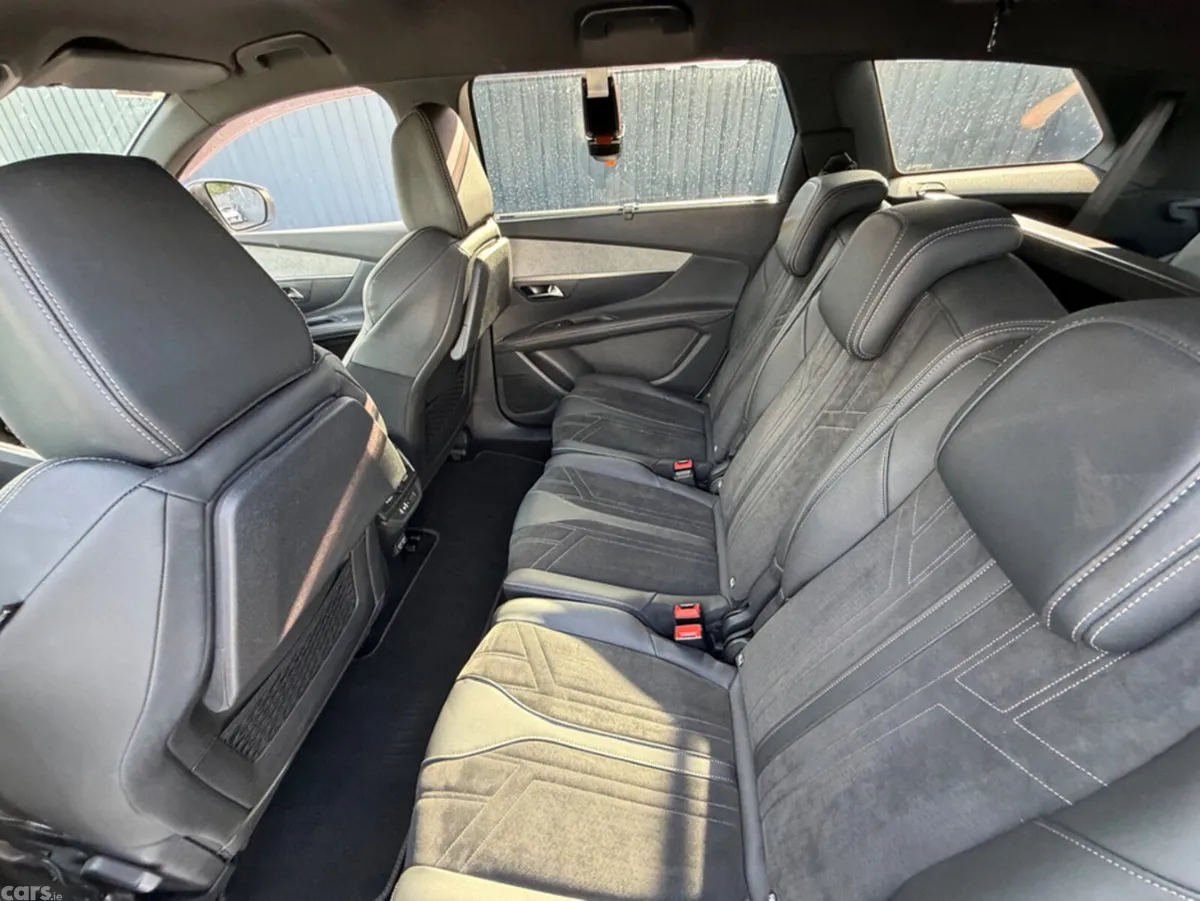 Peugeot 5008 SUV, Diesel, 2021, White