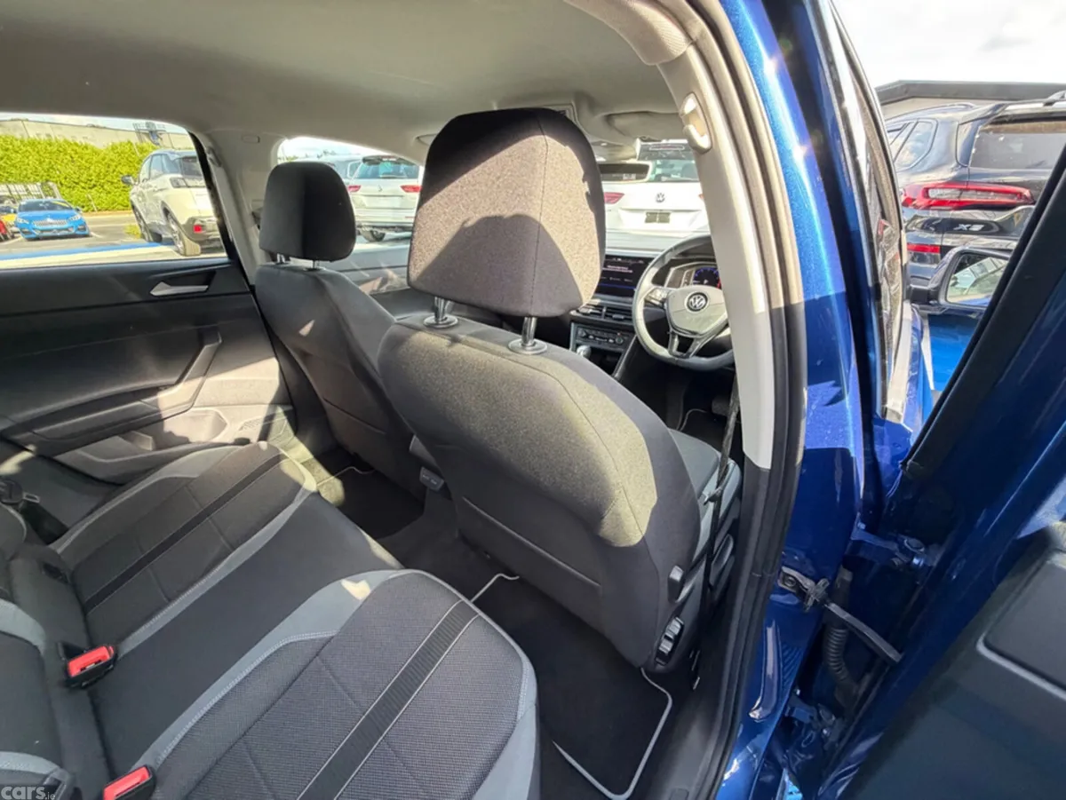 Volkswagen Polo Hatchback, Petrol, 2021, Blue