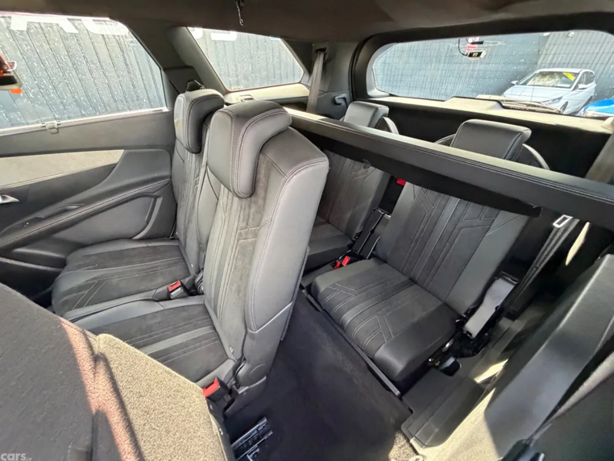 Peugeot 5008 SUV, Diesel, 2021, White