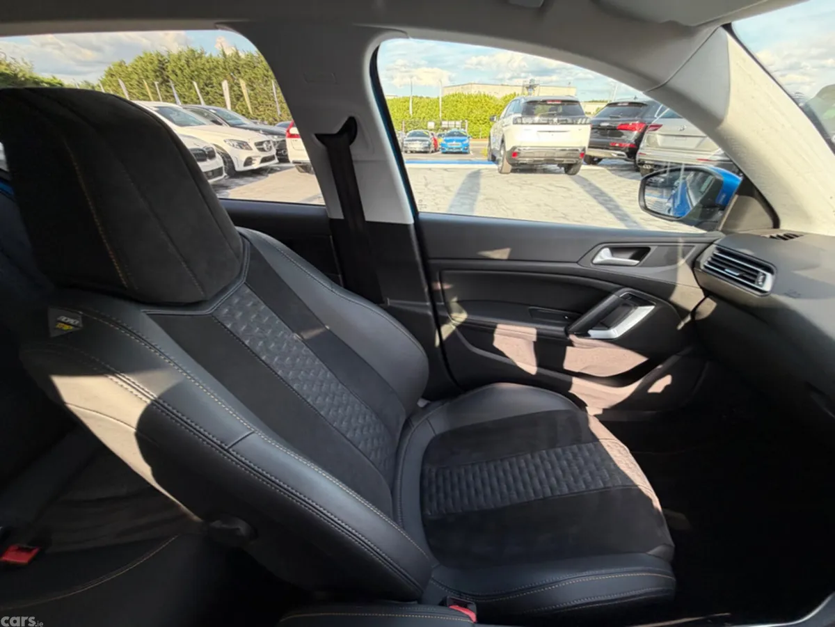 Peugeot 308 Hatchback, Diesel, 2021, Blue
