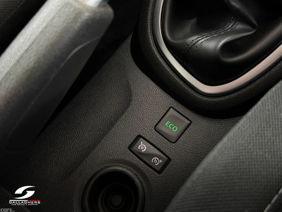 Renault Captur Hatchback, Diesel, 2019, White