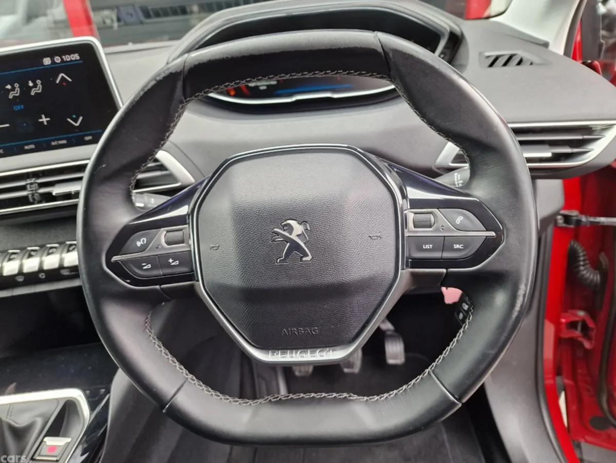 Peugeot 3008 Hatchback, Diesel, 2018, Red