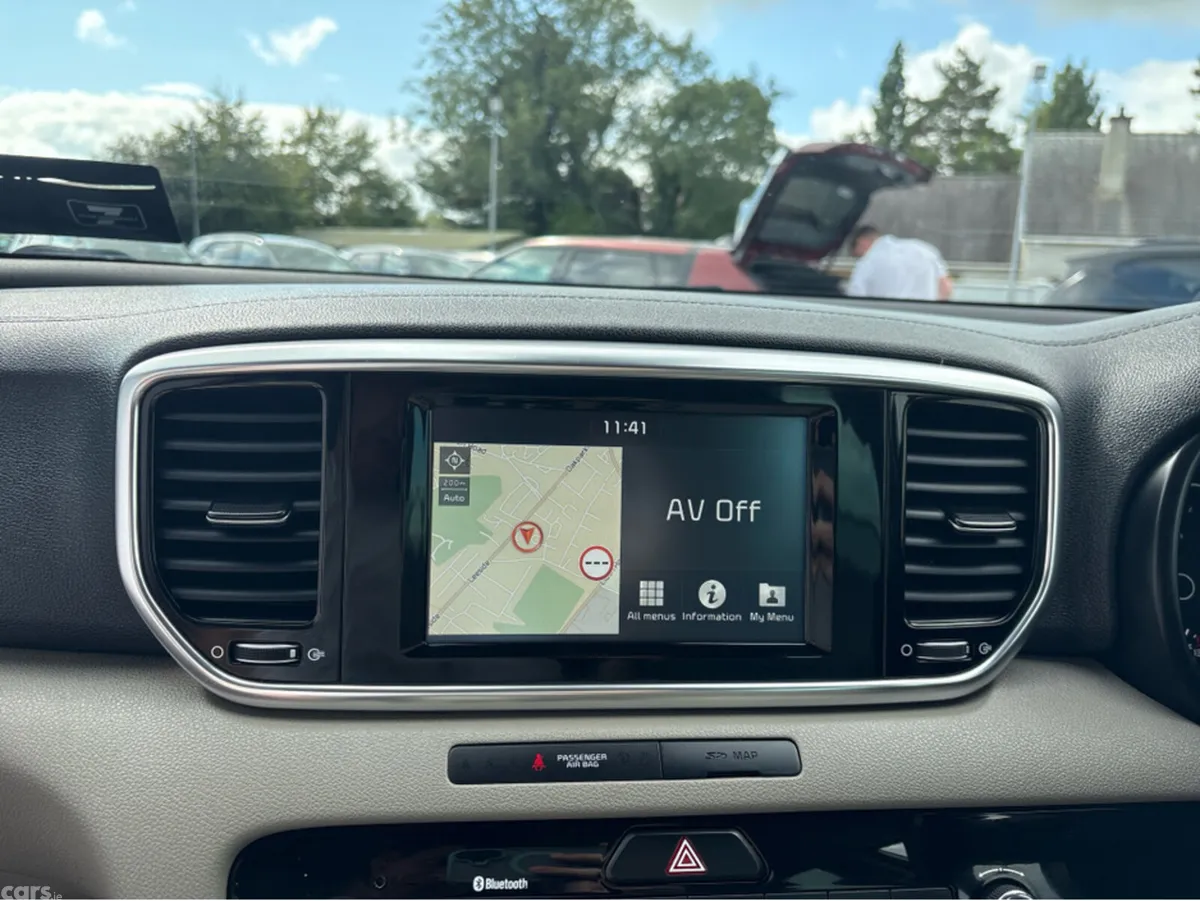 Kia Sportage MPV, Diesel Hybrid, 2020, White
