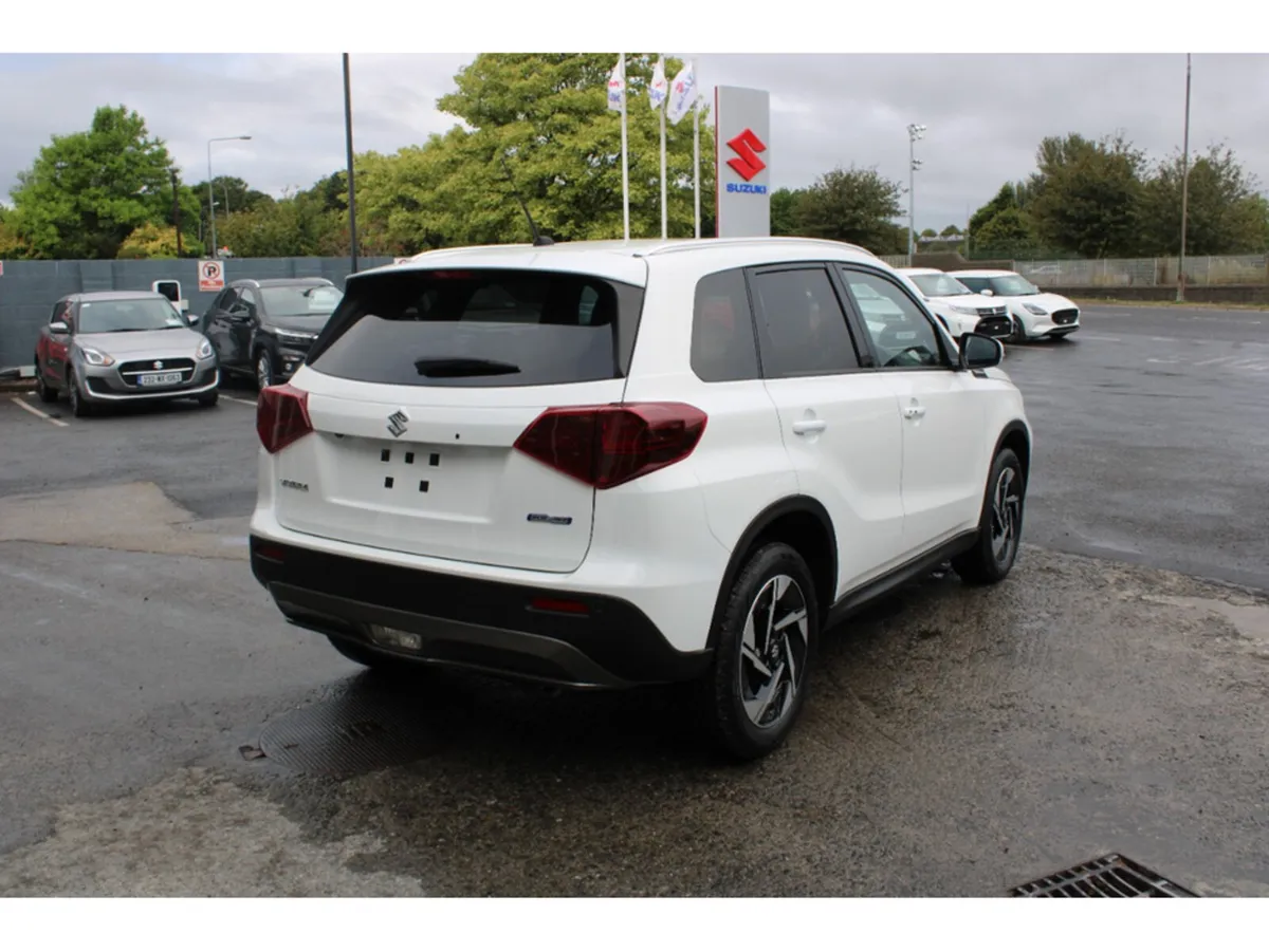Suzuki Vitara SUV, Petrol Hybrid, 2027, White