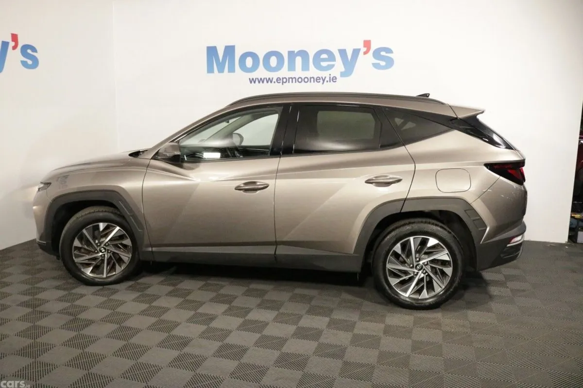 Hyundai Tucson SUV, Diesel, 2023, Brown