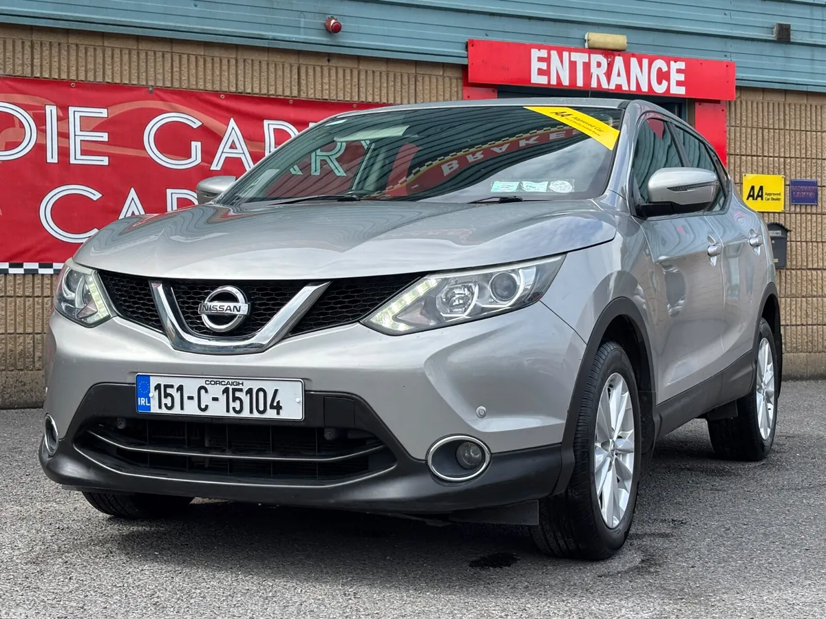 Nissan Qashqai Hatchback, Petrol, 2015, Silver