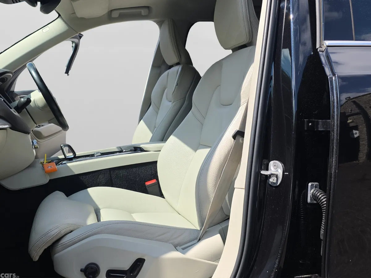 Volvo XC90 SUV, Petrol Plug-in Hybrid, 2023, Black