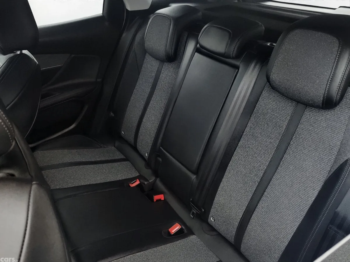 Peugeot 3008 MPV, Diesel, 2019, White
