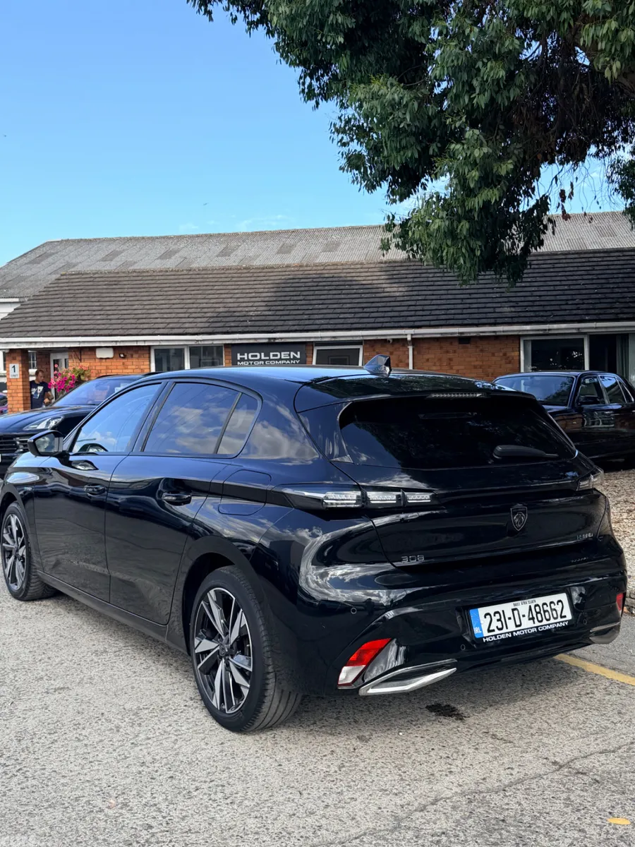 Peugeot 308 Hatchback, Petrol Plug-in Hybrid, 2023, Black