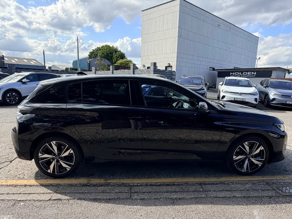 Peugeot 308 Hatchback, Petrol Plug-in Hybrid, 2023, Black