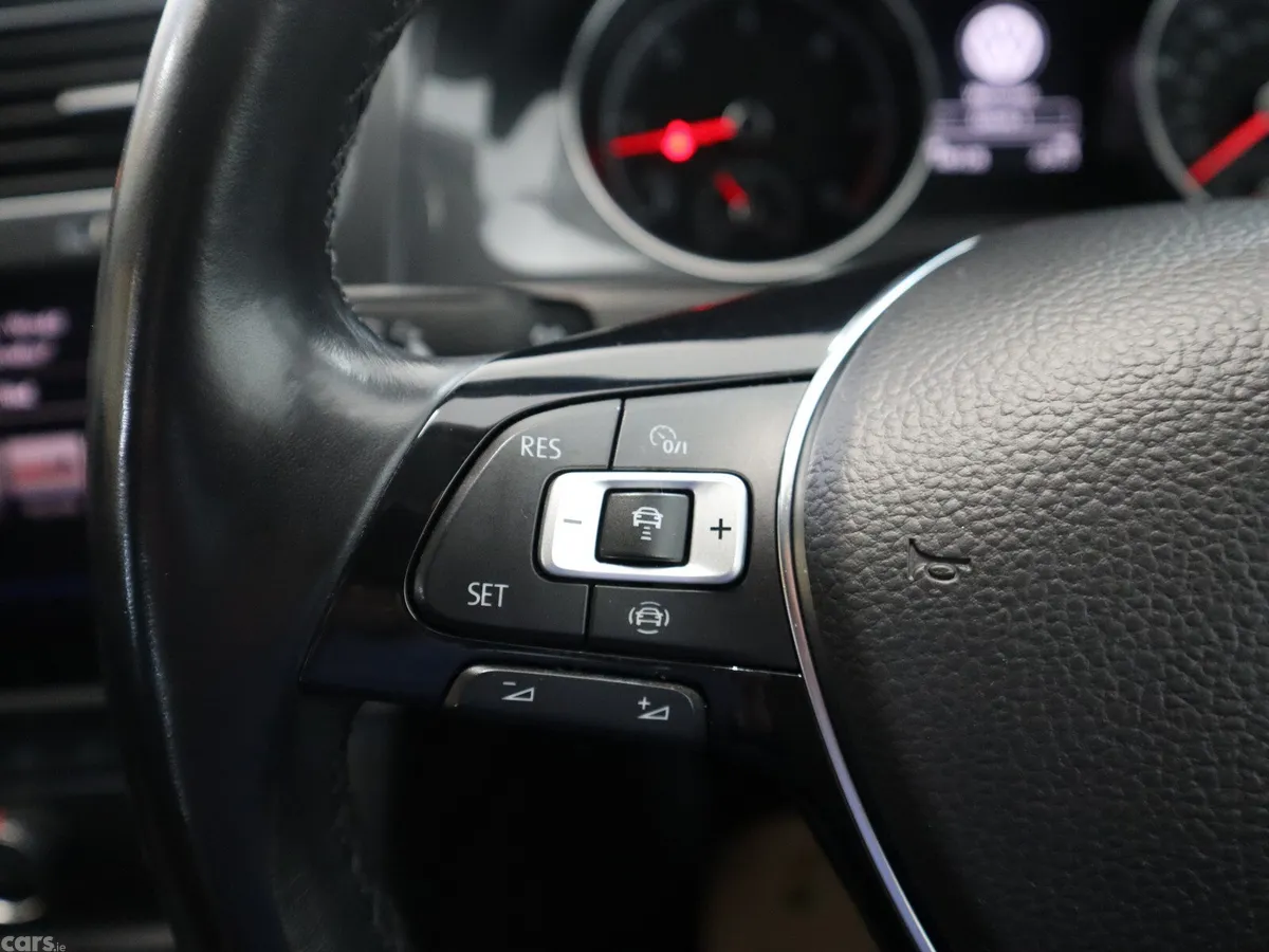 Volkswagen Golf Hatchback, Diesel, 2019, Silver