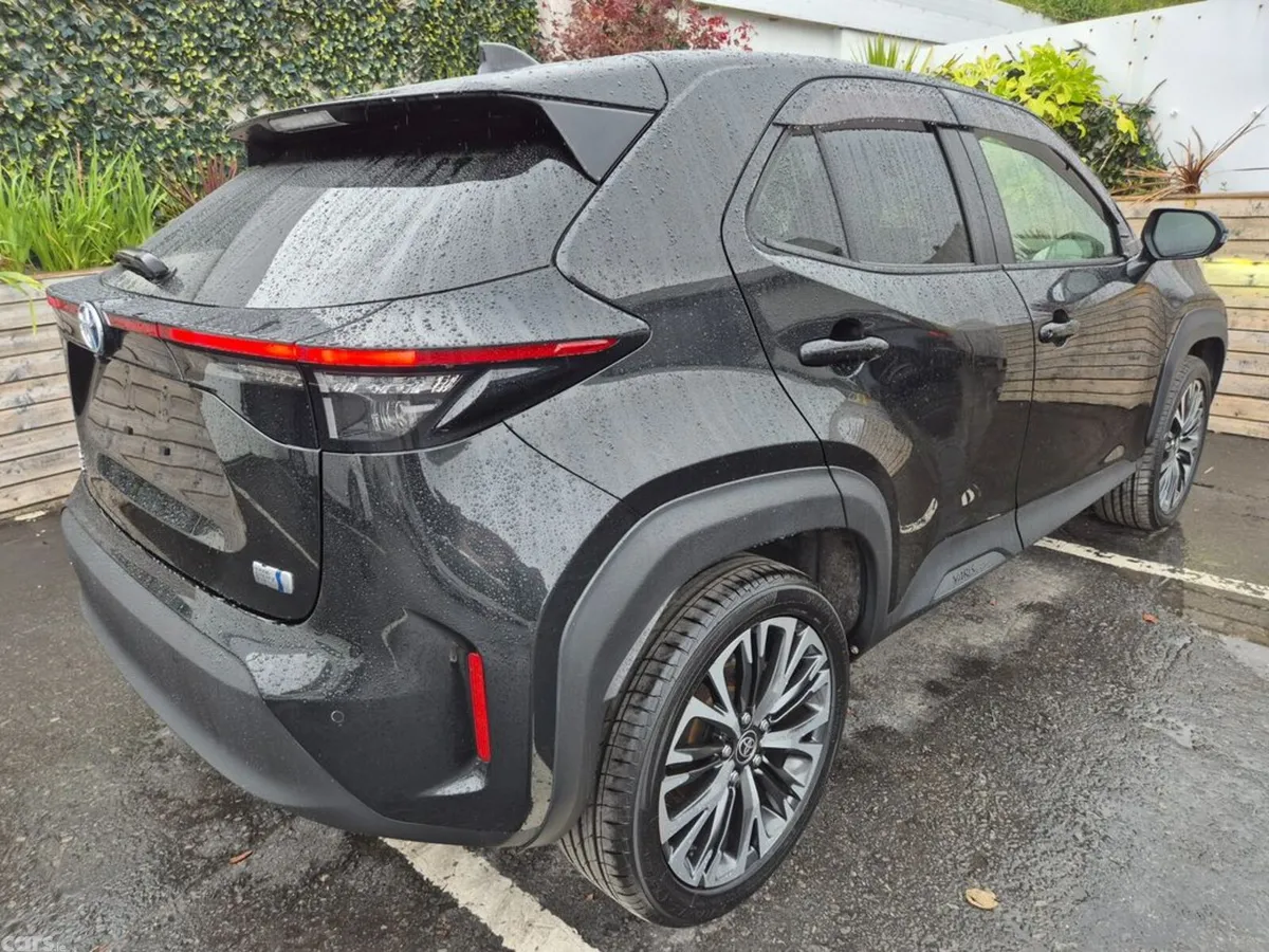 Toyota Yaris Cross SUV, Petrol Hybrid, 2021, Black
