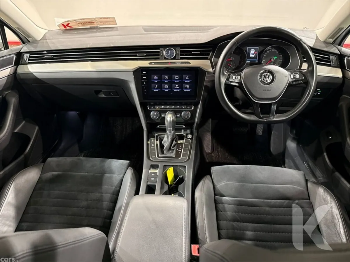 Volkswagen Passat Saloon, Petrol, 2018, White