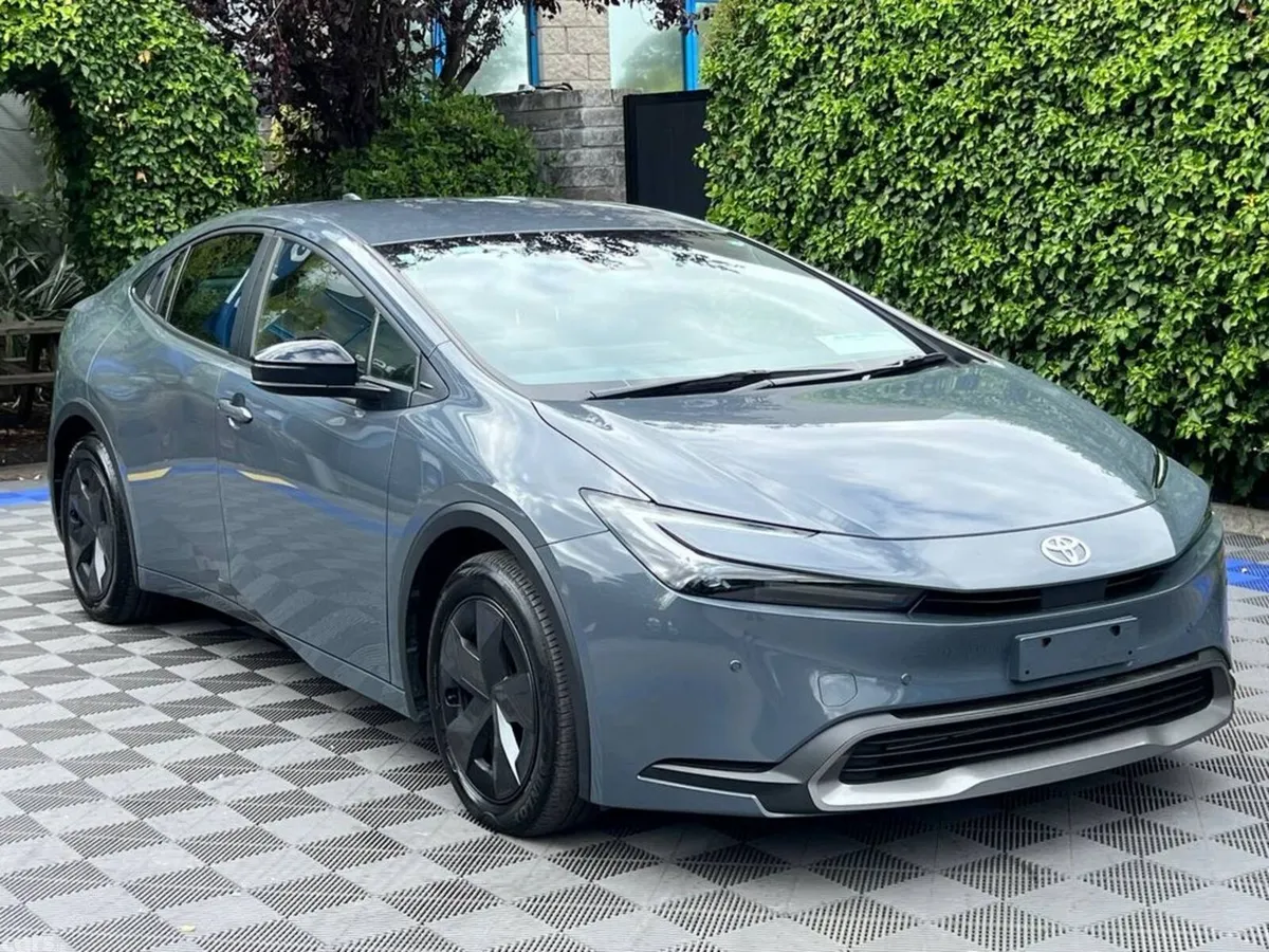 Toyota Prius Saloon, Petrol Hybrid, 2024, Grey