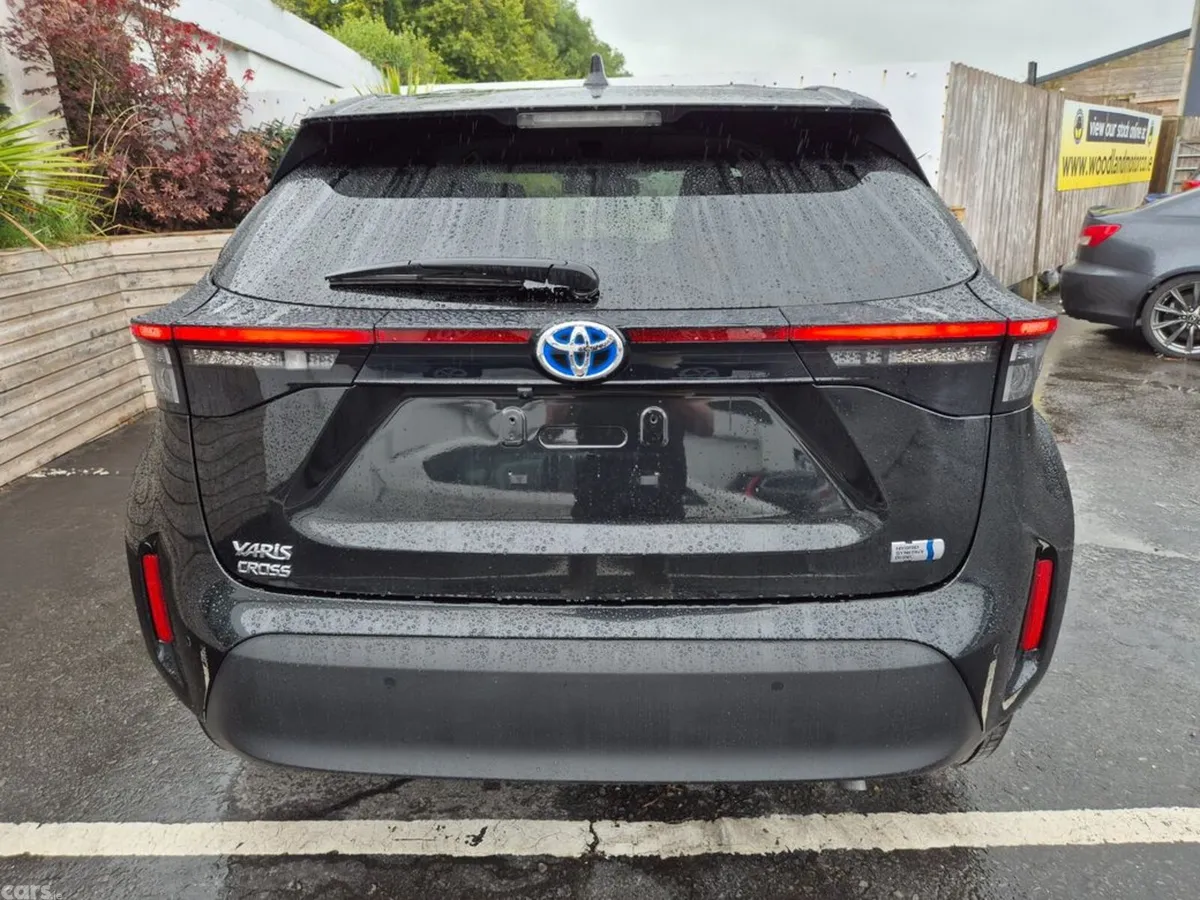 Toyota Yaris Cross SUV, Petrol Hybrid, 2021, Black