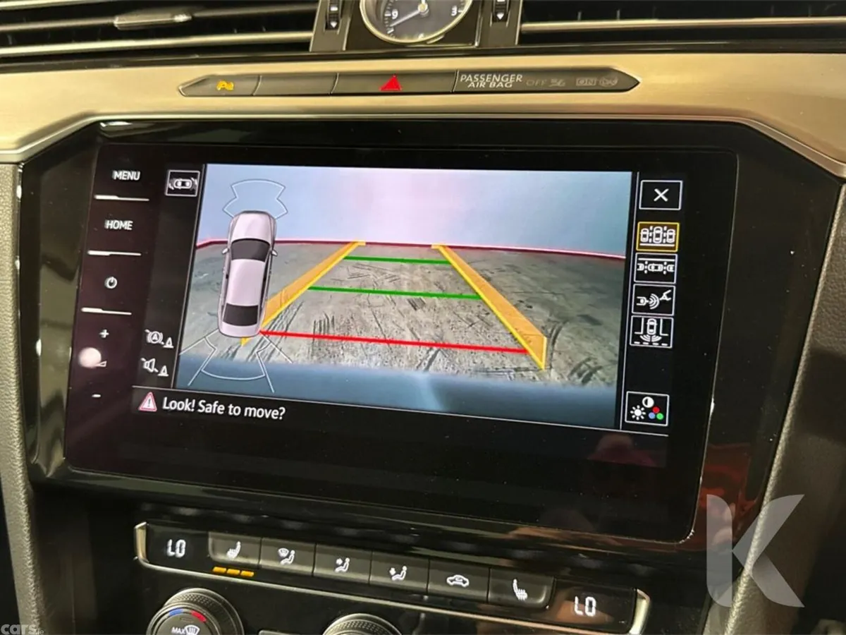 Volkswagen Passat Saloon, Petrol, 2018, White