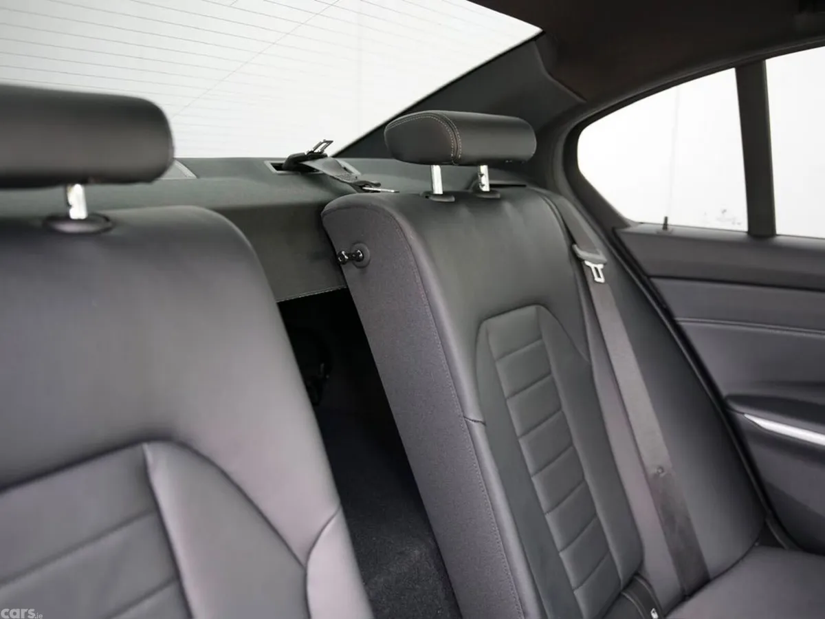 BMW 3-Series Saloon, Petrol Plug-in Hybrid, 2022, Black