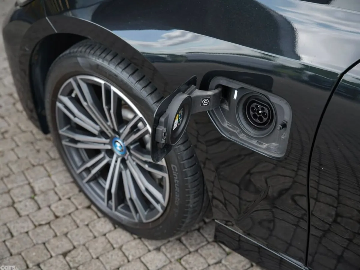 BMW 3-Series Saloon, Petrol Plug-in Hybrid, 2022, Black