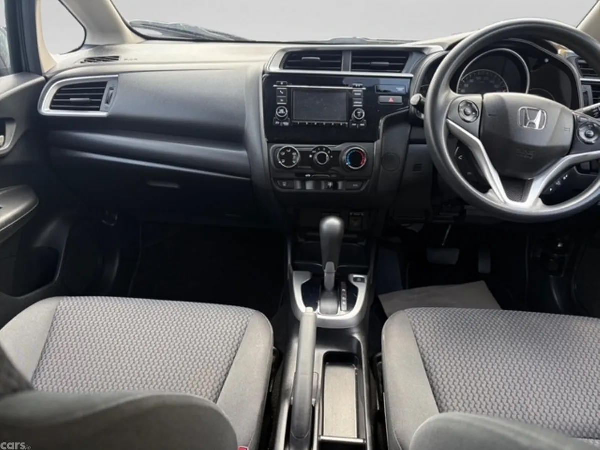 Honda Jazz Hatchback, Petrol, 2018, Grey