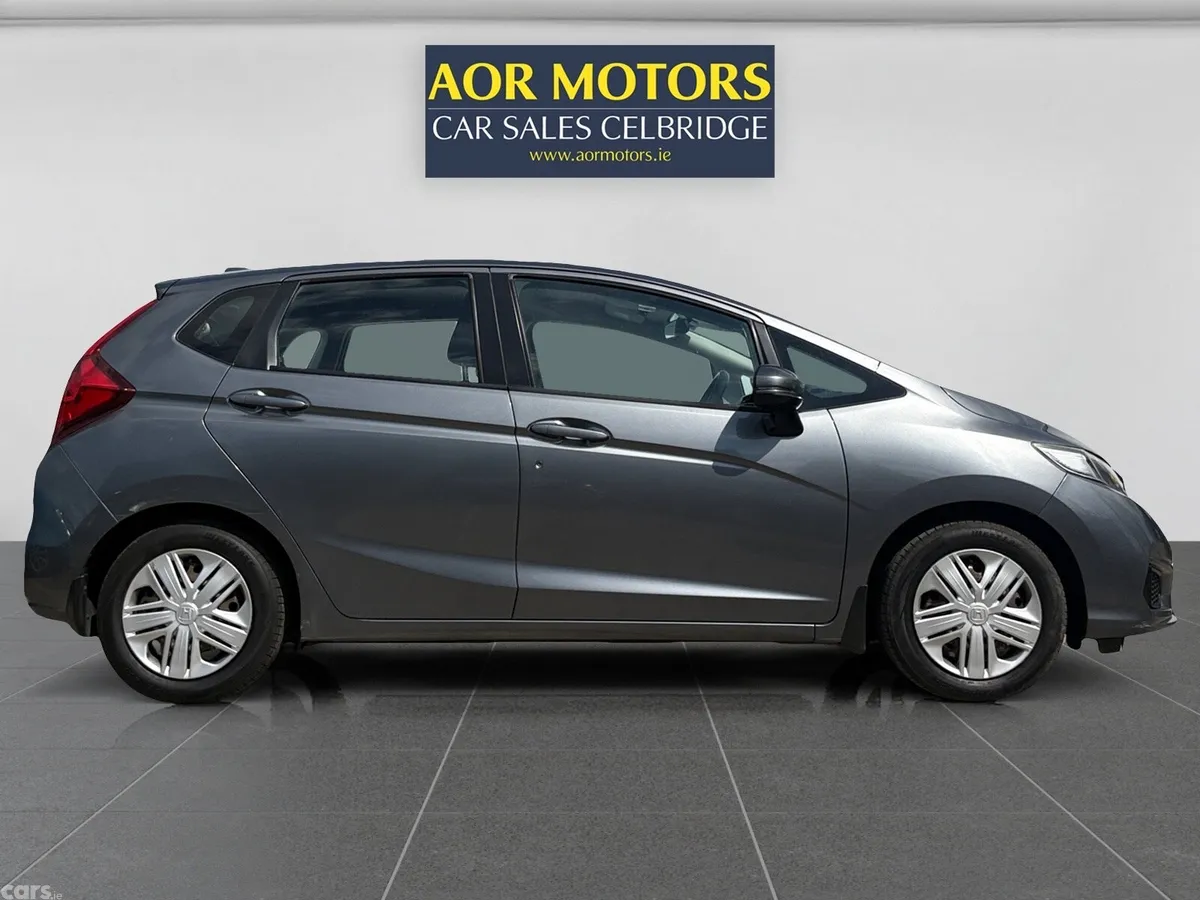 Honda Jazz Hatchback, Petrol, 2018, Grey