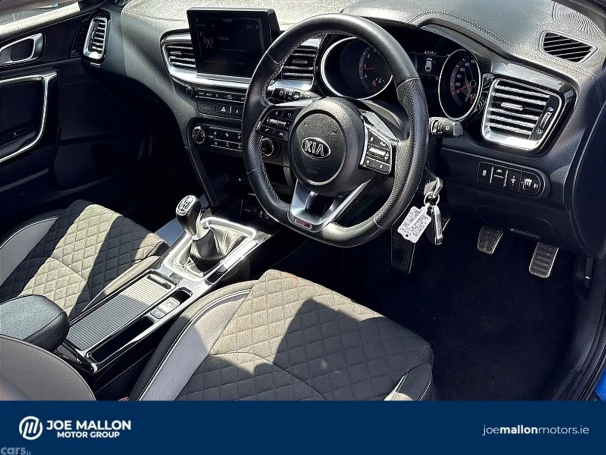 Kia Ceed Hatchback, Petrol, 2020, Blue