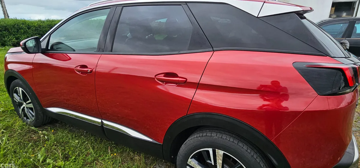 Peugeot 3008 SUV, Petrol, 2017, Red
