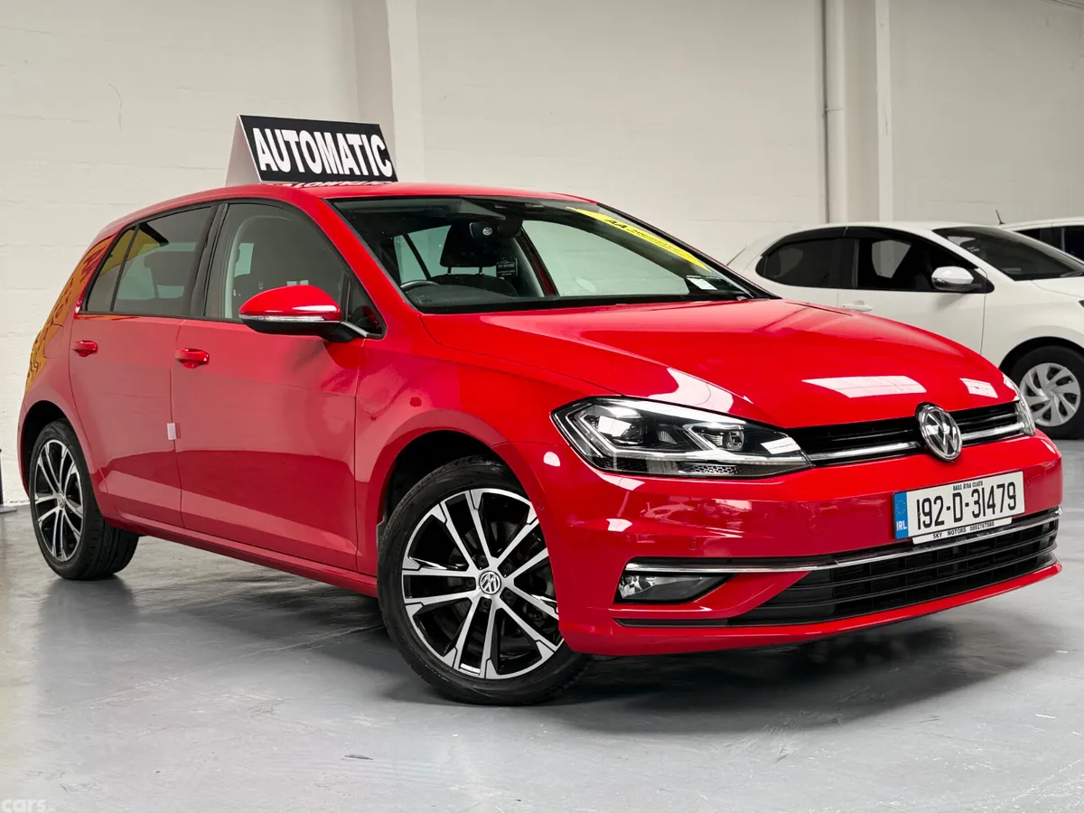 Volkswagen Golf Hatchback, Petrol, 2019, Red