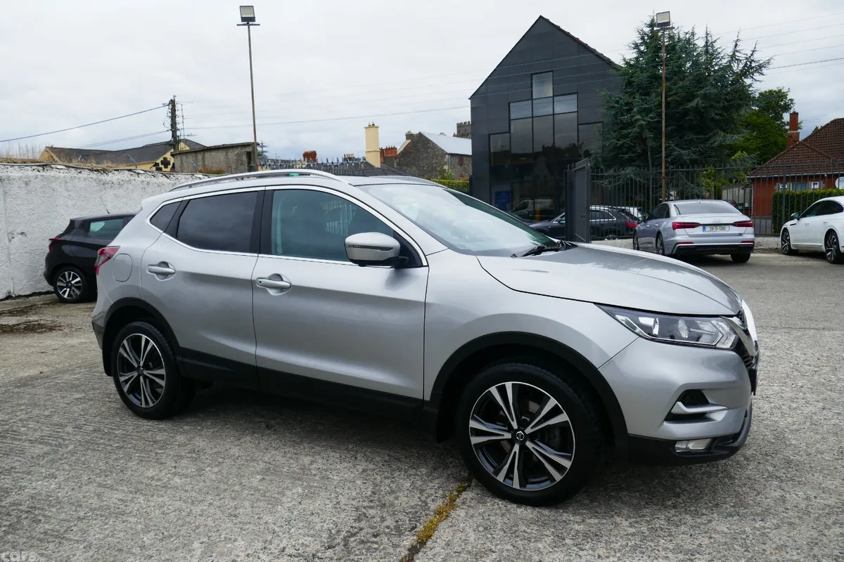 Nissan Qashqai MPV, Diesel, 2021, Grey