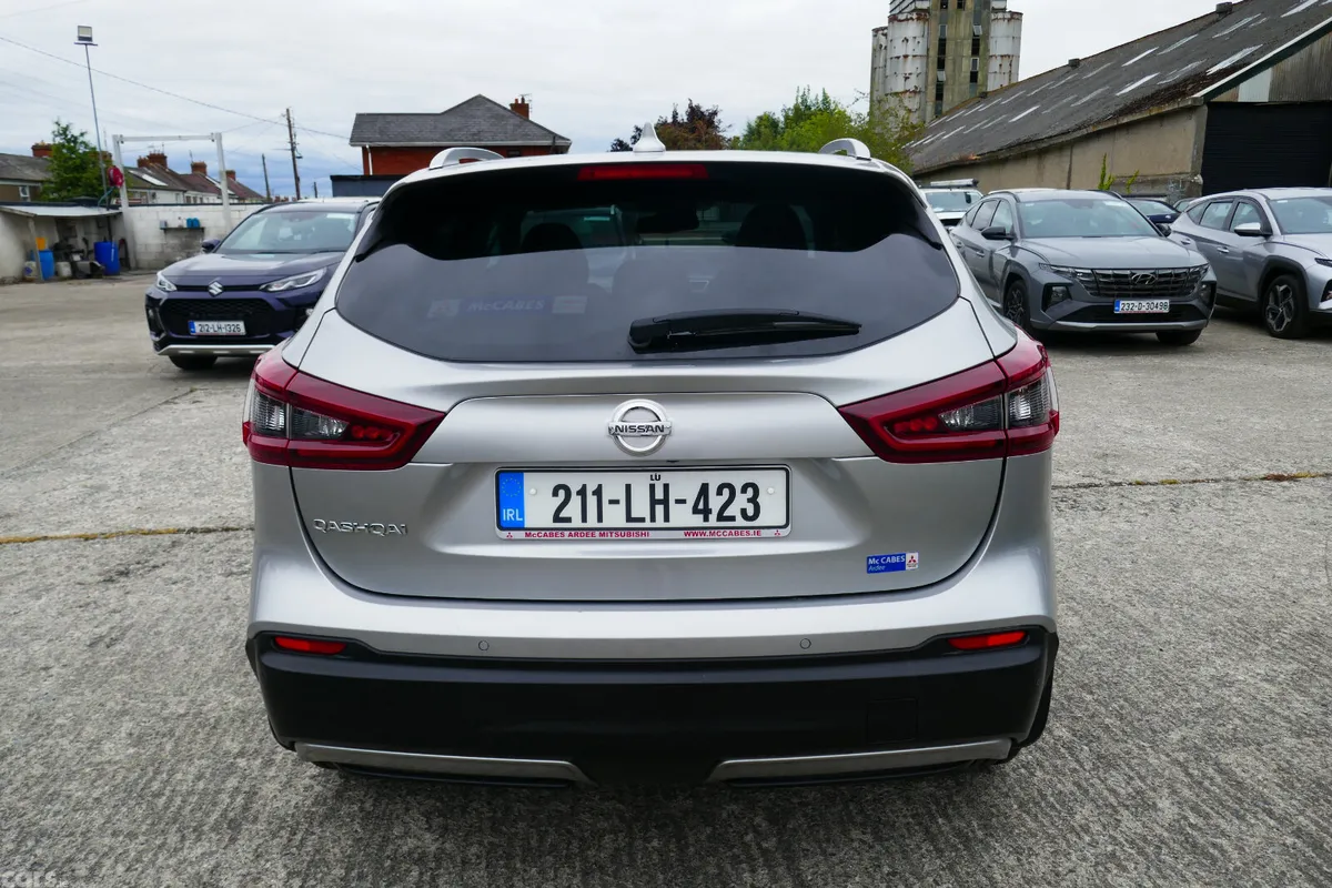 Nissan Qashqai MPV, Diesel, 2021, Grey