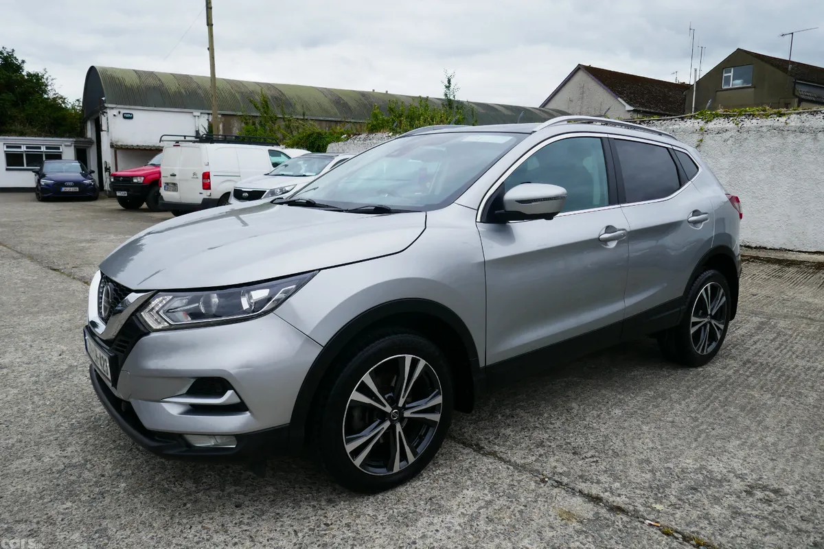 Nissan Qashqai MPV, Diesel, 2021, Grey