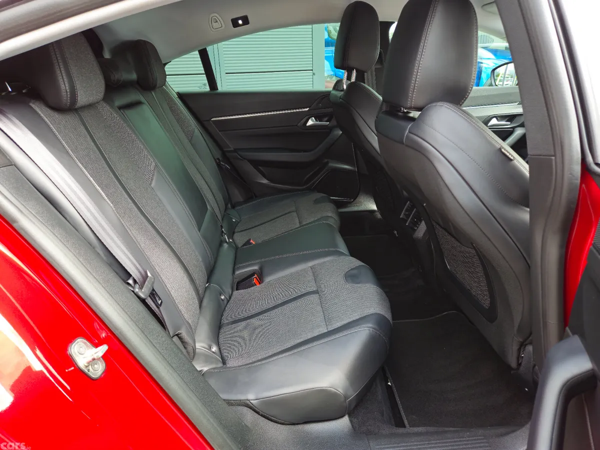 Peugeot 508 Hatchback, Diesel, 2019, Red