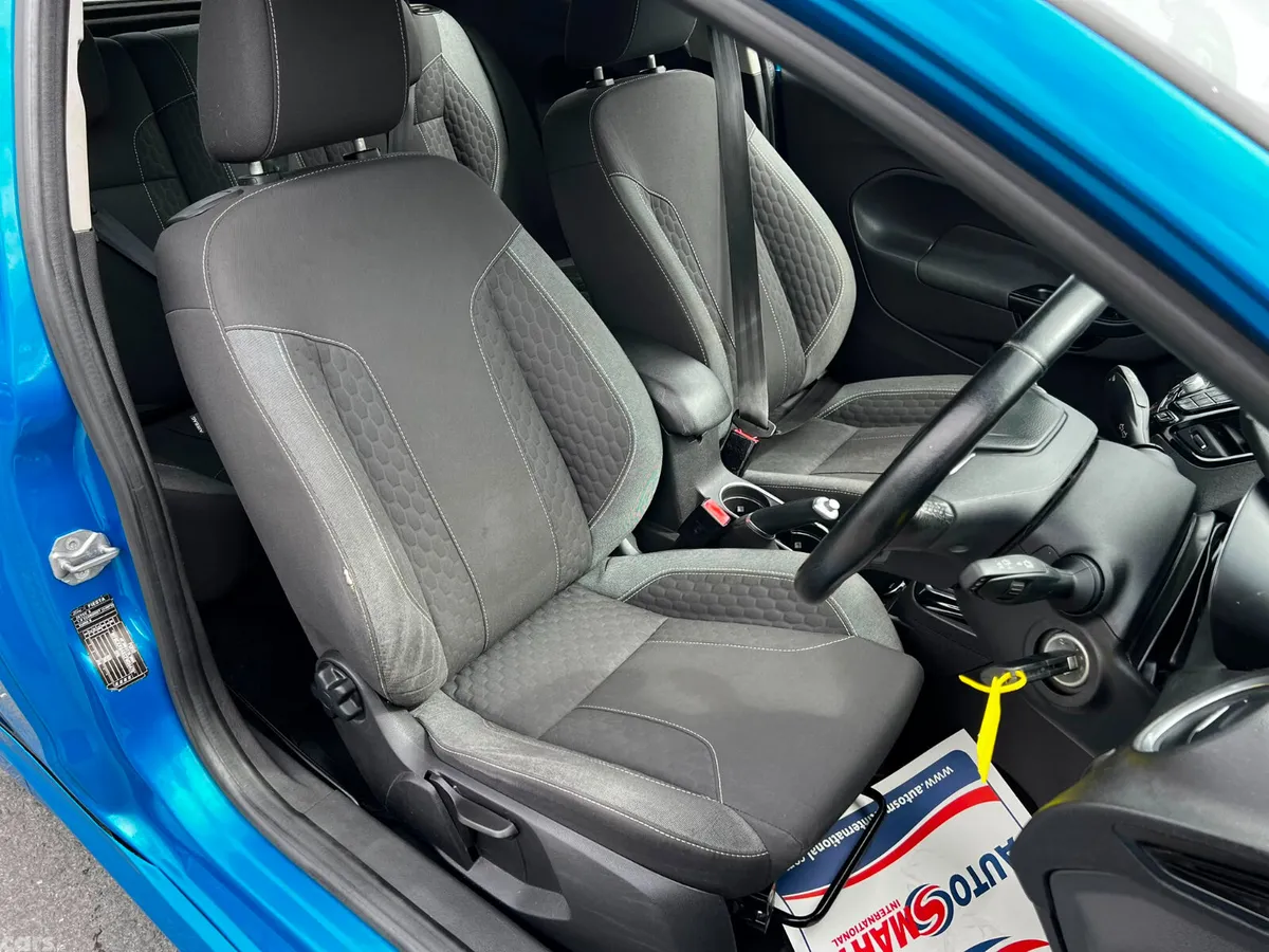 Ford Fiesta Hatchback, Petrol, 2015, Blue