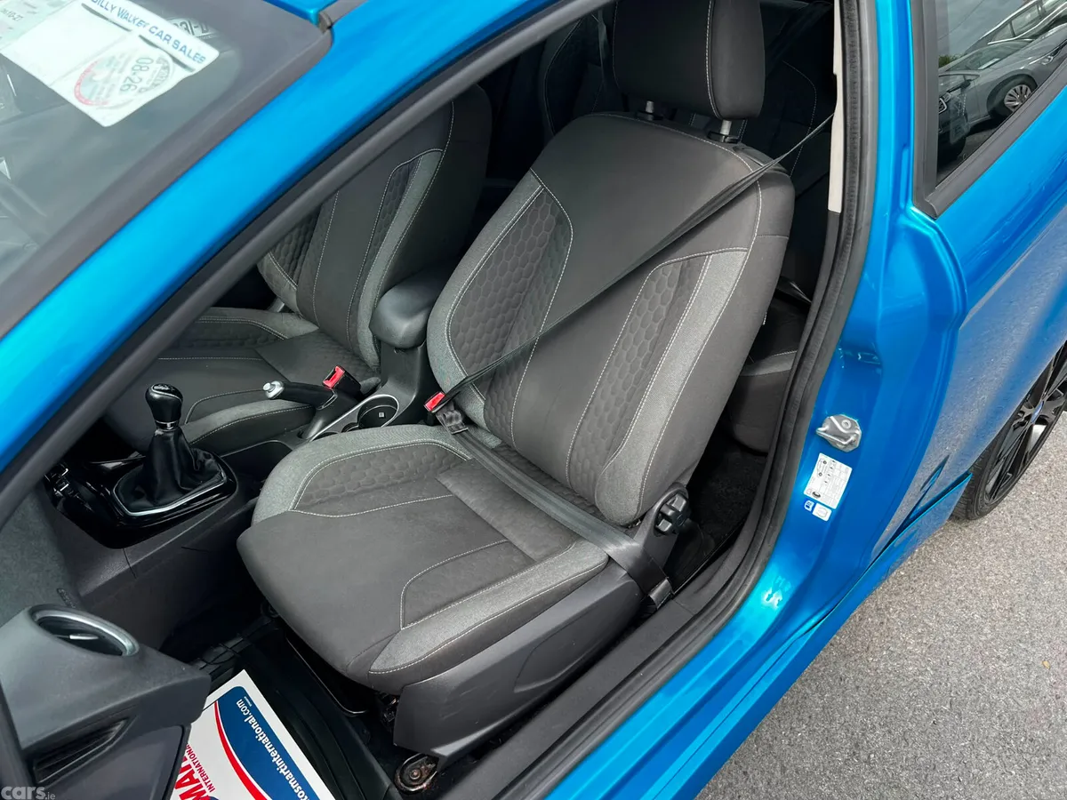 Ford Fiesta Hatchback, Petrol, 2015, Blue