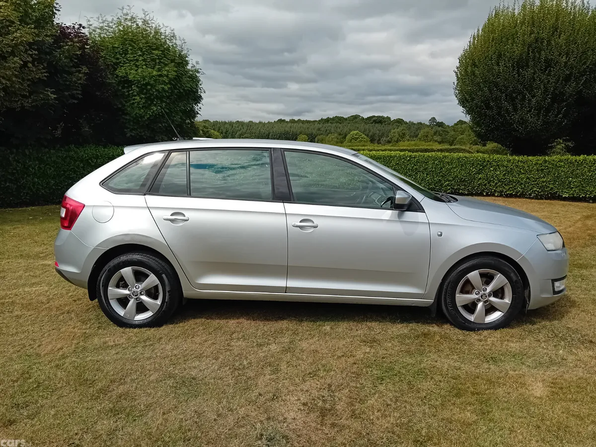 Skoda Rapid Hatchback, Petrol, 2014, Silver