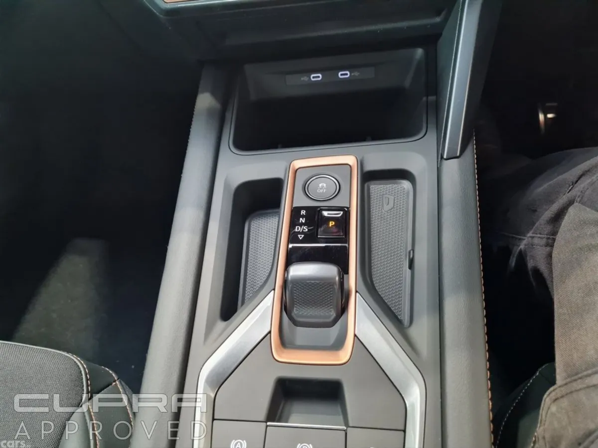 Cupra Leon Estate, Petrol, 2026, Black
