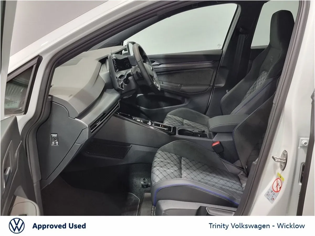 Volkswagen Golf Estate, Petrol, 2026, White