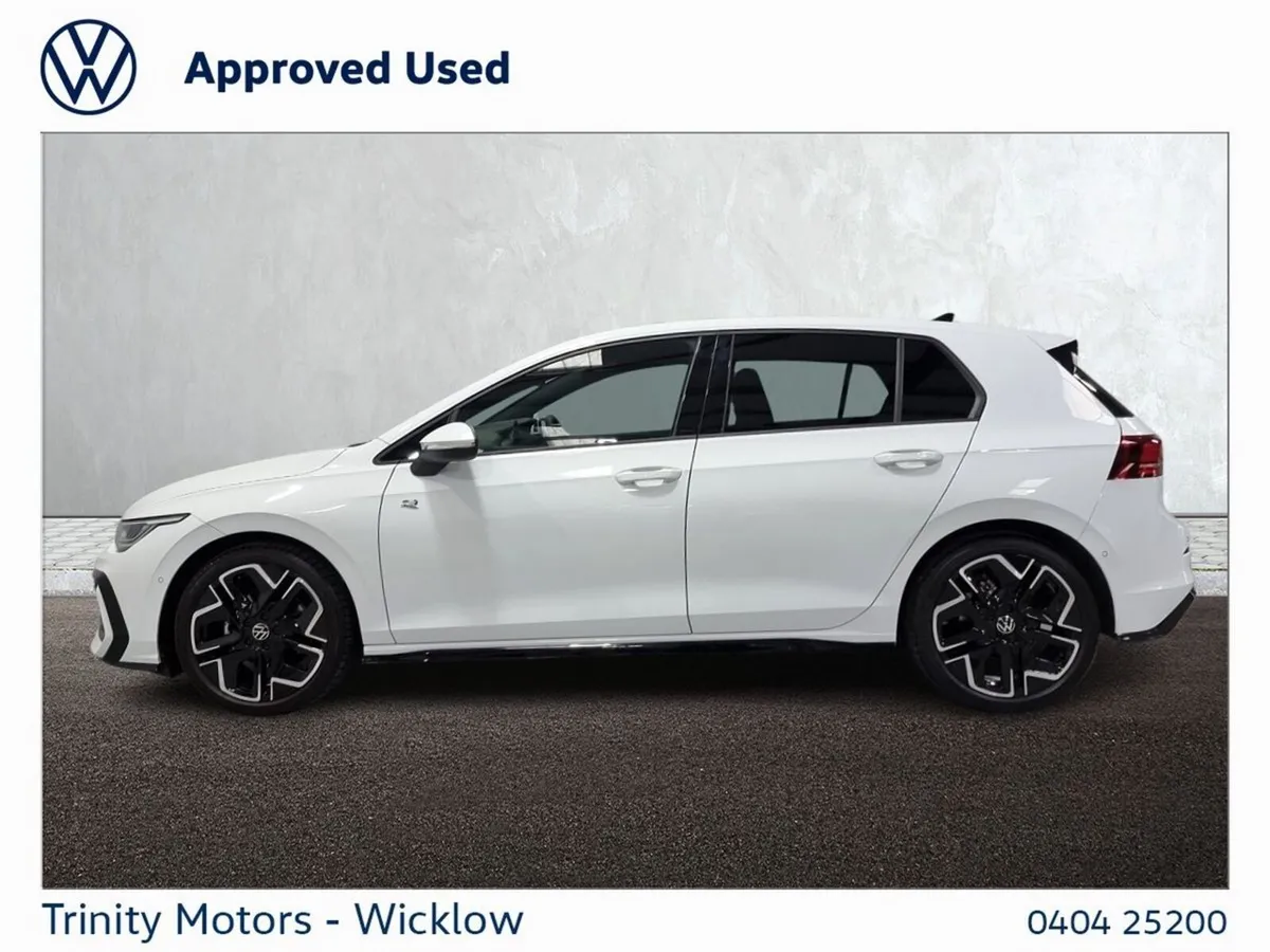 Volkswagen Golf Estate, Petrol, 2026, White