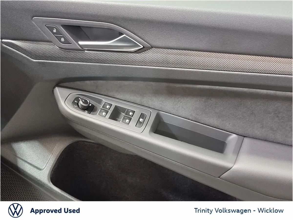 Volkswagen Golf Estate, Petrol, 2026, White