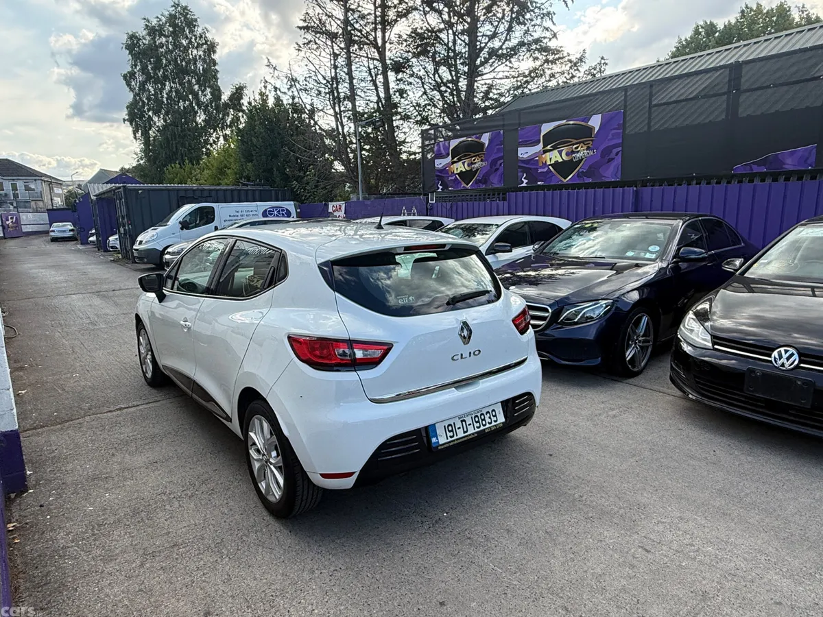 Renault Clio Hatchback, Petrol, 2019, White