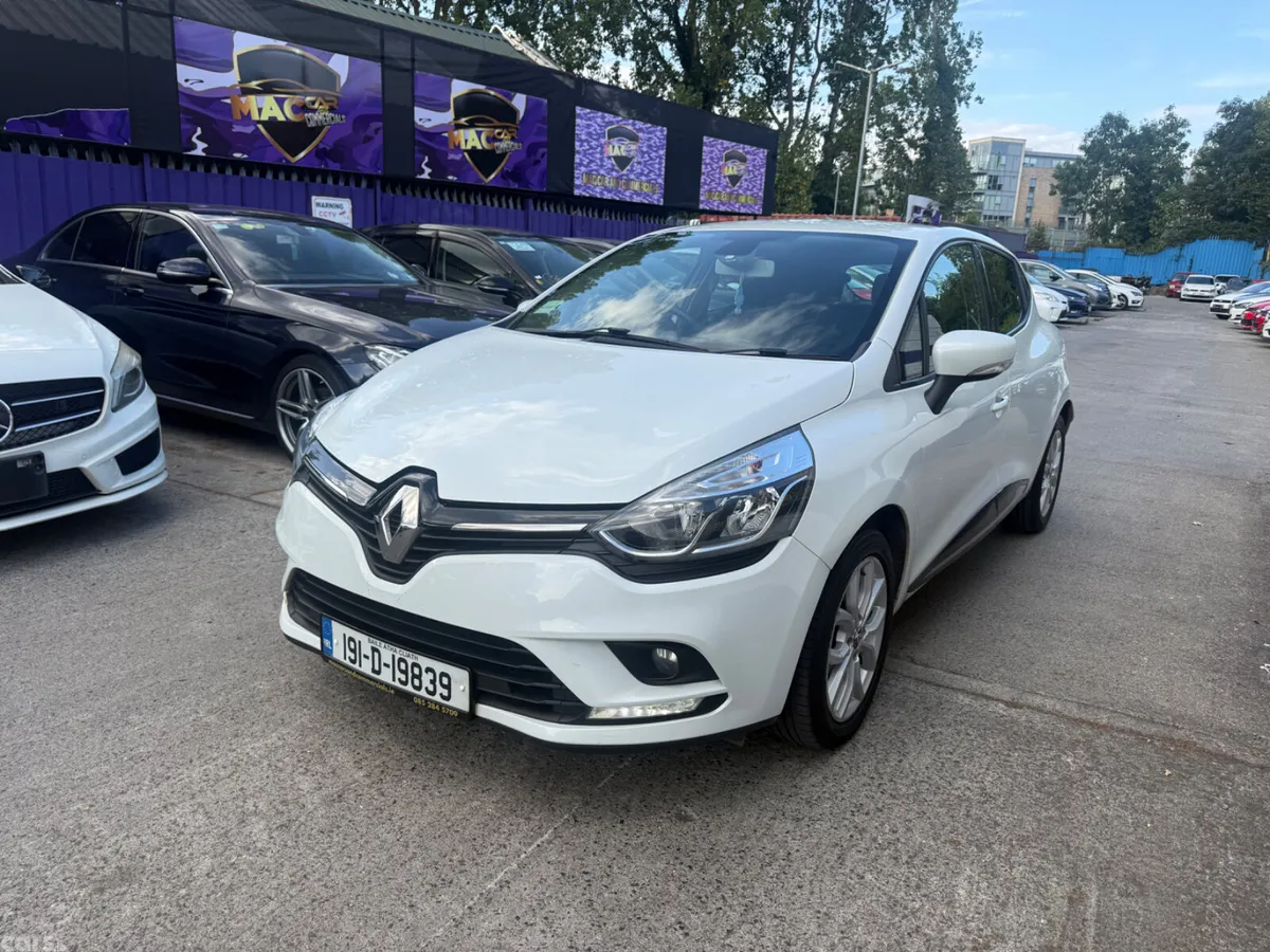 Renault Clio Hatchback, Petrol, 2019, White