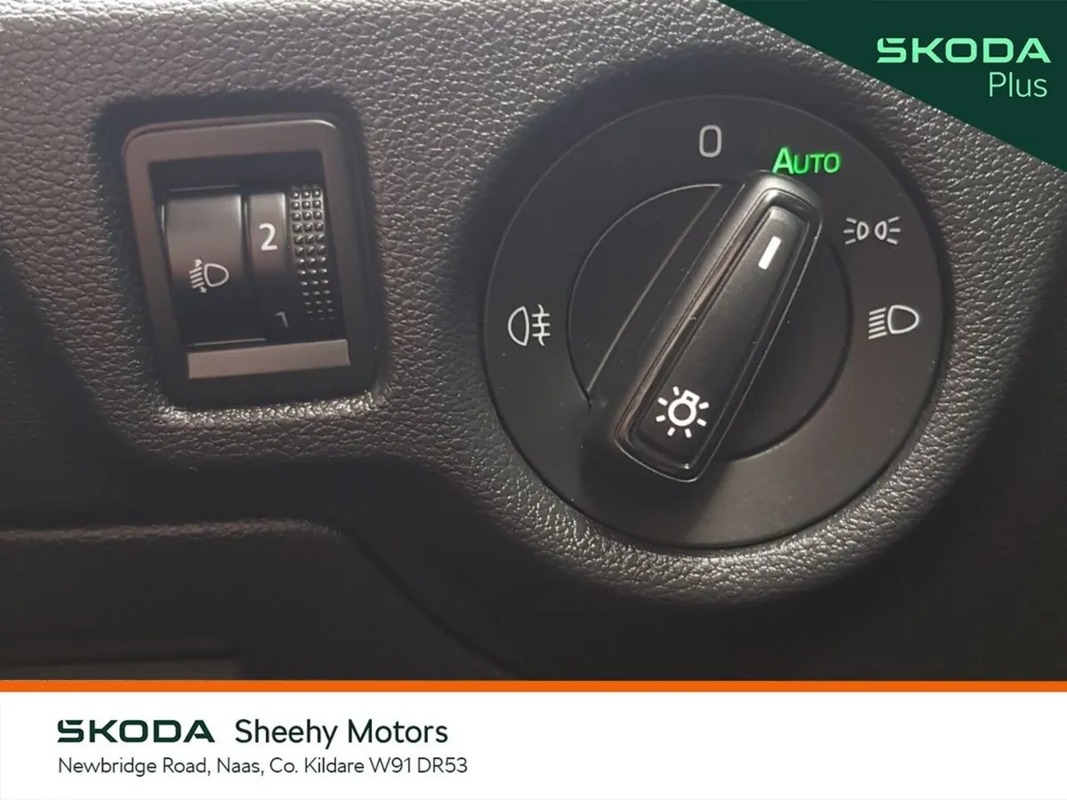 Skoda Kamiq Hatchback, Petrol, 2023, Grey
