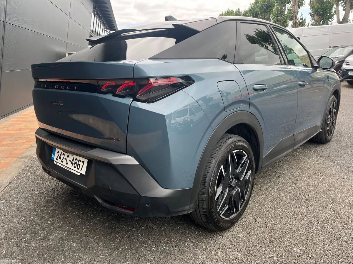 Peugeot 3008 MPV, Petrol Hybrid, 2024, Blue