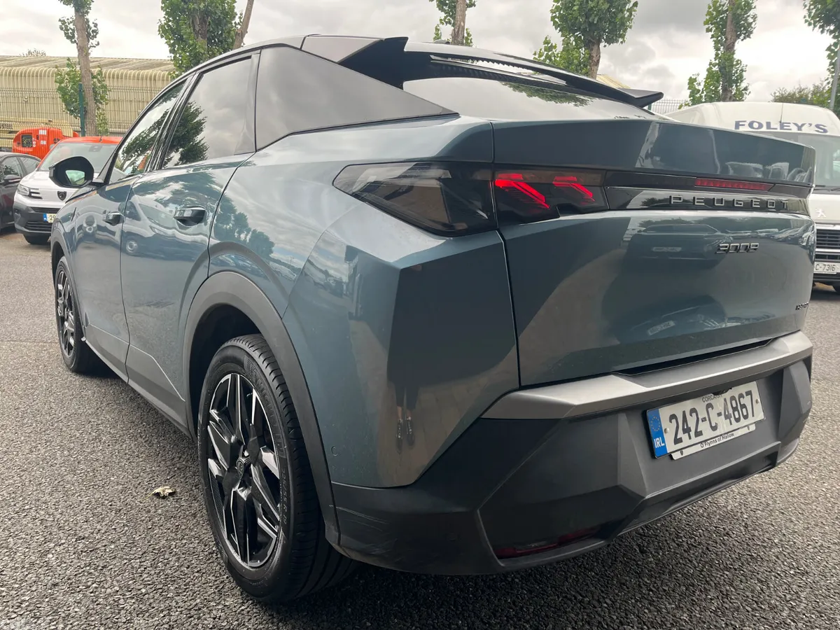 Peugeot 3008 MPV, Petrol Hybrid, 2024, Blue